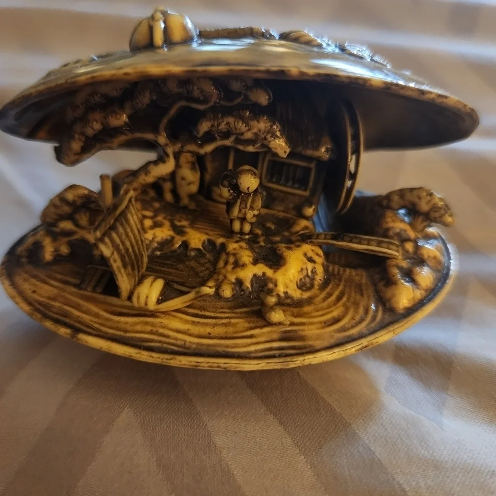 40’s Japanese Fuji Clamshell Diorama/Miniature Diorama/Asian Farmhouse Scene/Mov - Picture 2 of 6
